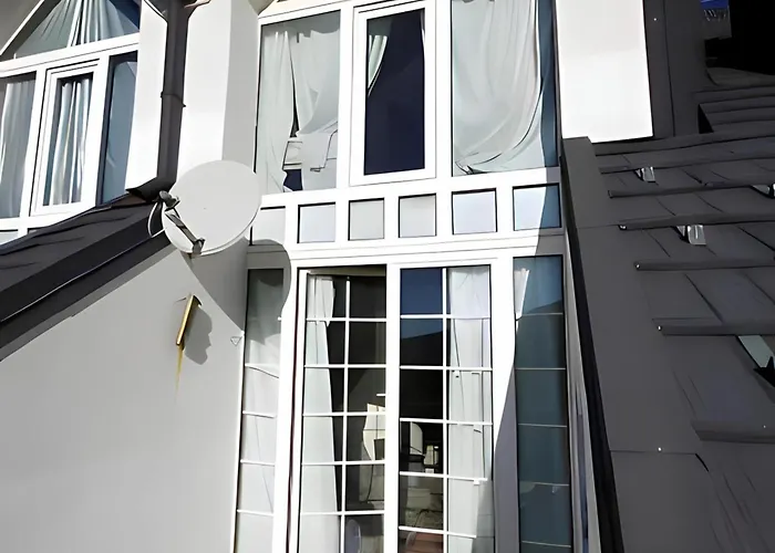 Apartamento En Plaza De Andalucia, - Check-in Flexible, Entra Antes Y Sales Despues